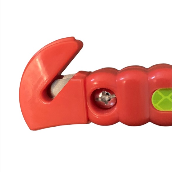 COPY - 2 Pack Car Emergency Escape Window Breaker and Seat Belt Cutter Hammer. - Picture 2 of 3
